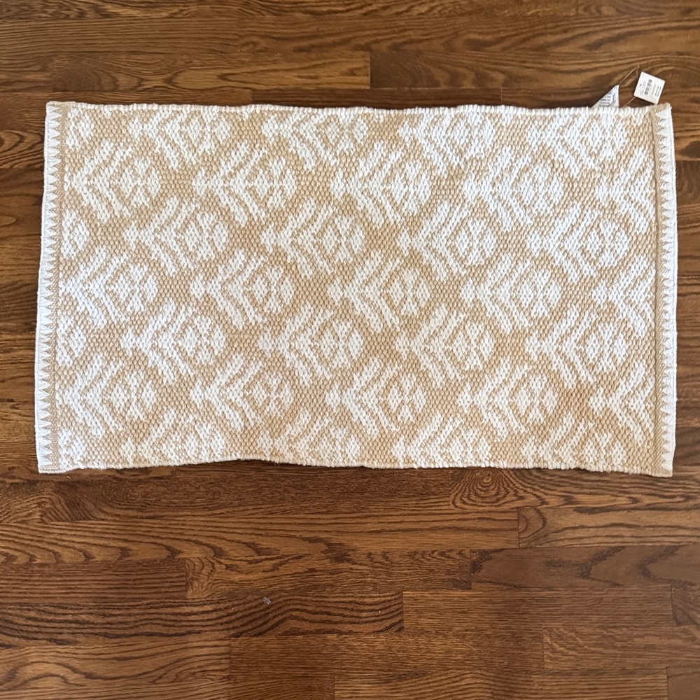 Anthropologie Cream and Tan Bath Mat NWT